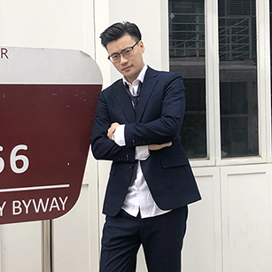 深藍(lán)色套裝西服定制