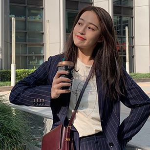 女士藍(lán)色豎紋正裝定制