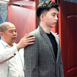 ��ɫ��y��������