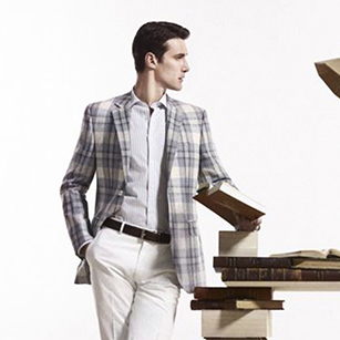 �װ�ɫ�r�и�y���A����